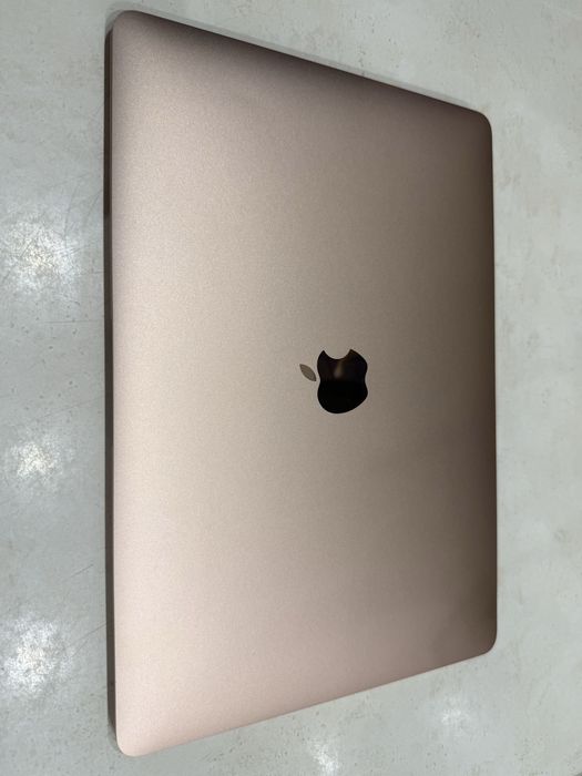 Apple MacBook Air 13  Rose gold
