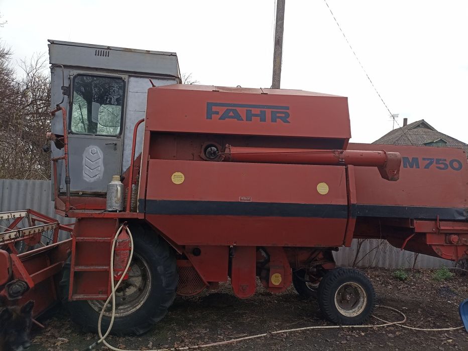 Продам комбайн Fahr M750