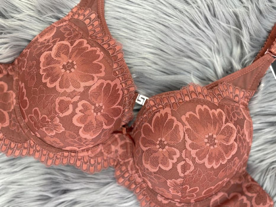 85C Biustonosz push-up Intimidao ceglasty stanik