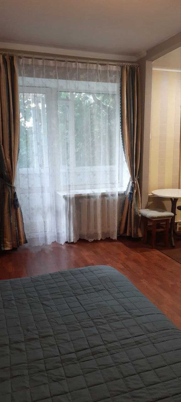 Посуточно проспект А. ПОЛЯ (проспект  Кирова), центр, ВОКЗАЛЫ