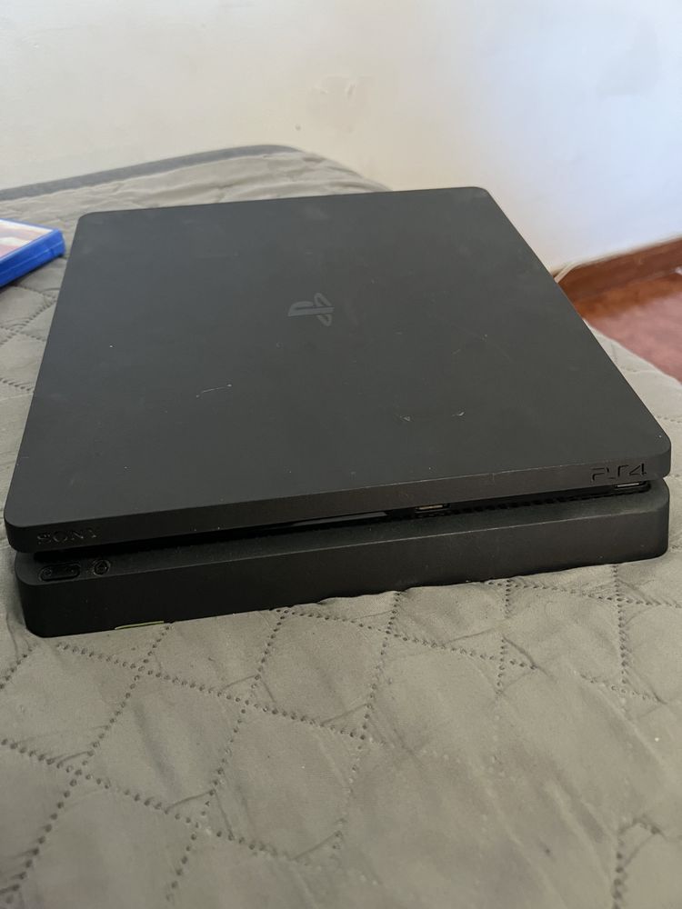 Playstation  4