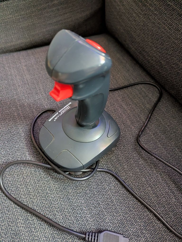 Joystick Atari Commodore Retro Gaming QuickShot Tecno+ mikrostyki