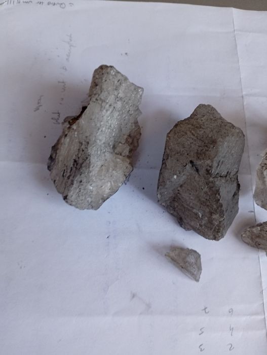 Várias pedras/cristais de sal