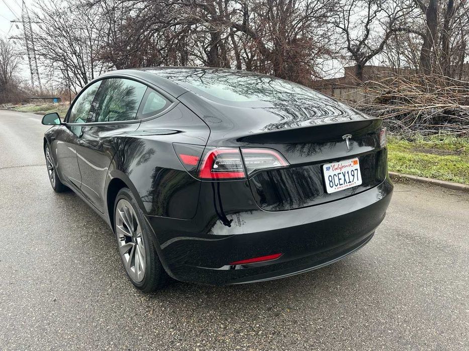 продам Tesla 3 2023