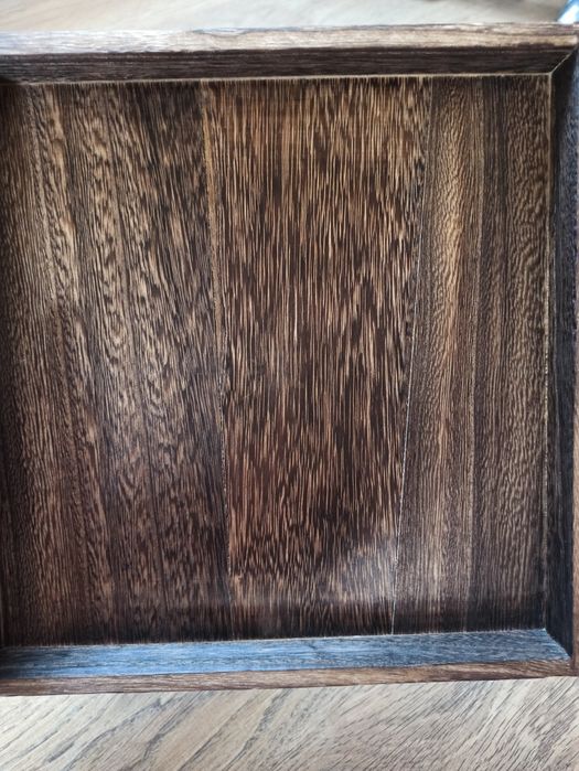 7 drewnianych tac z uchwytami