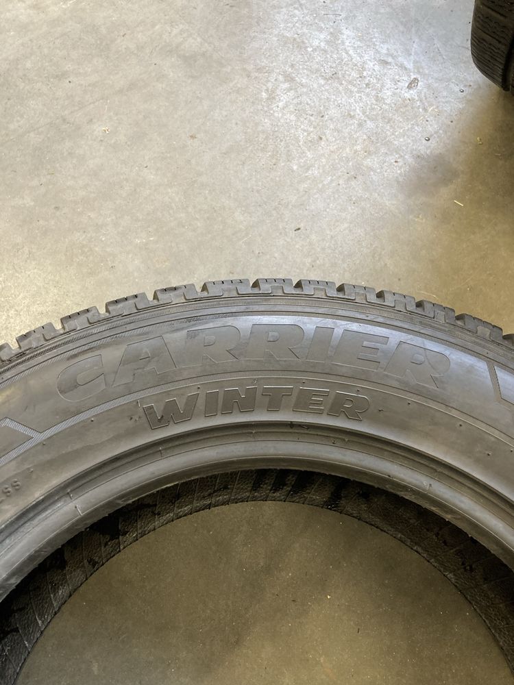 215/65 R16C Pirelli Carrier