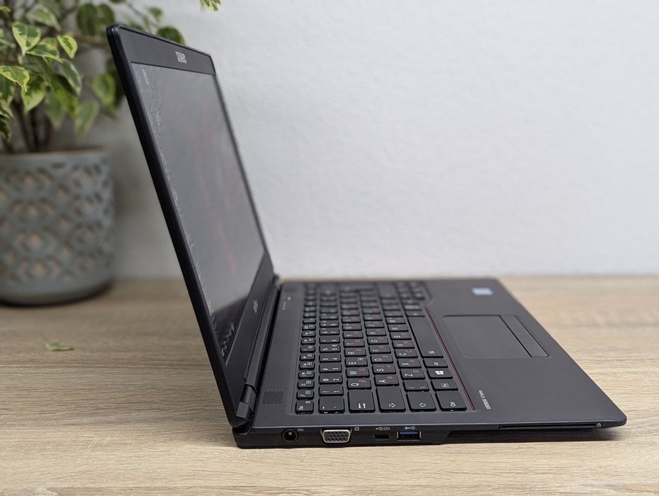 Fujitsu на i5, 16Гб DDR4, та 250Гб SSD