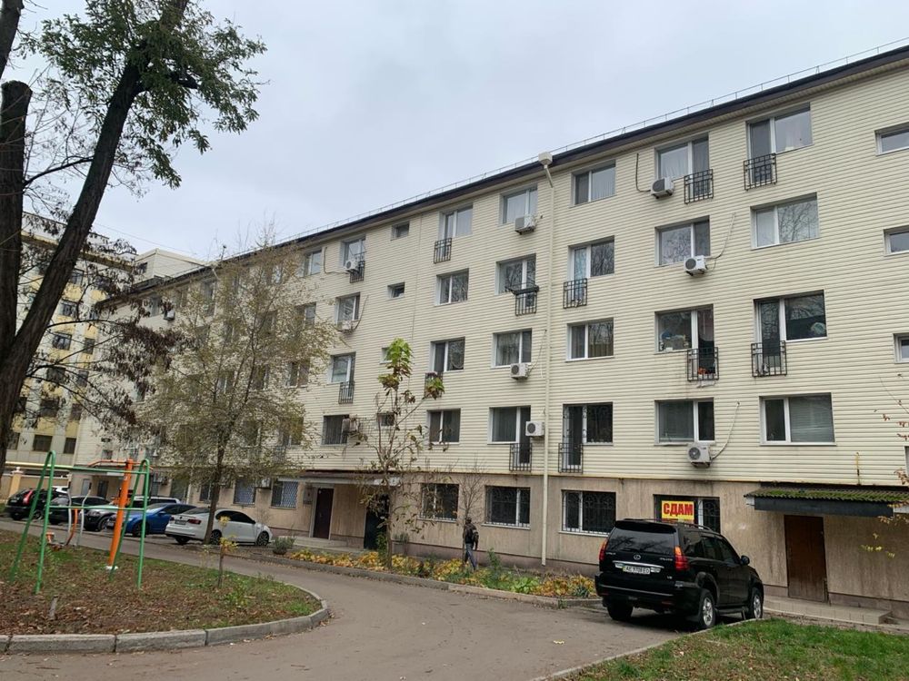 Продам однокомнатную квартиру в районе пр. Науки (Гагарина)