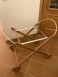 Suporte para alcofa/moisés