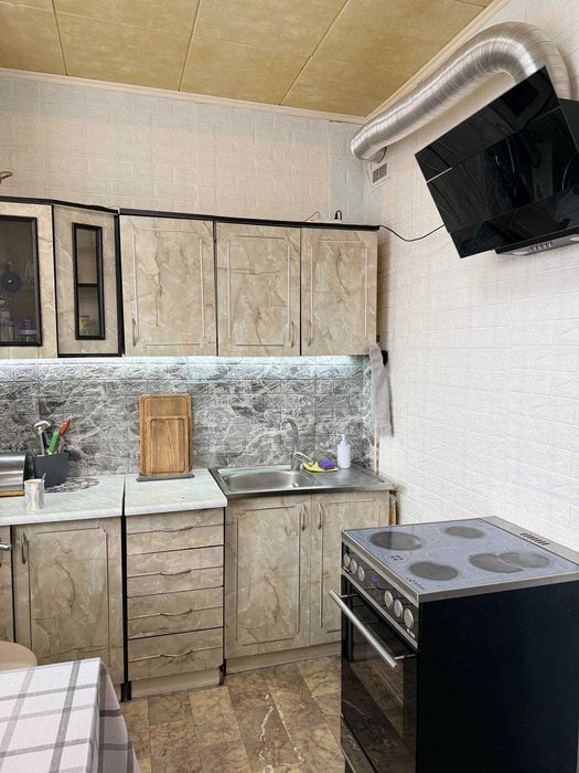 Сдам 3 комн. квартиру ул. Амосова, д.56