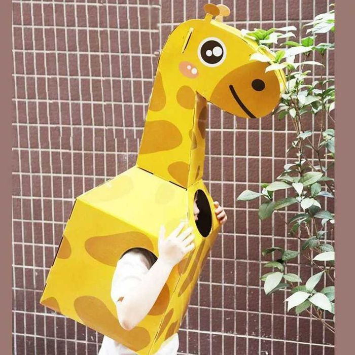 Kostium strój żyrafy dla dzieci z kartonu zrób to sam