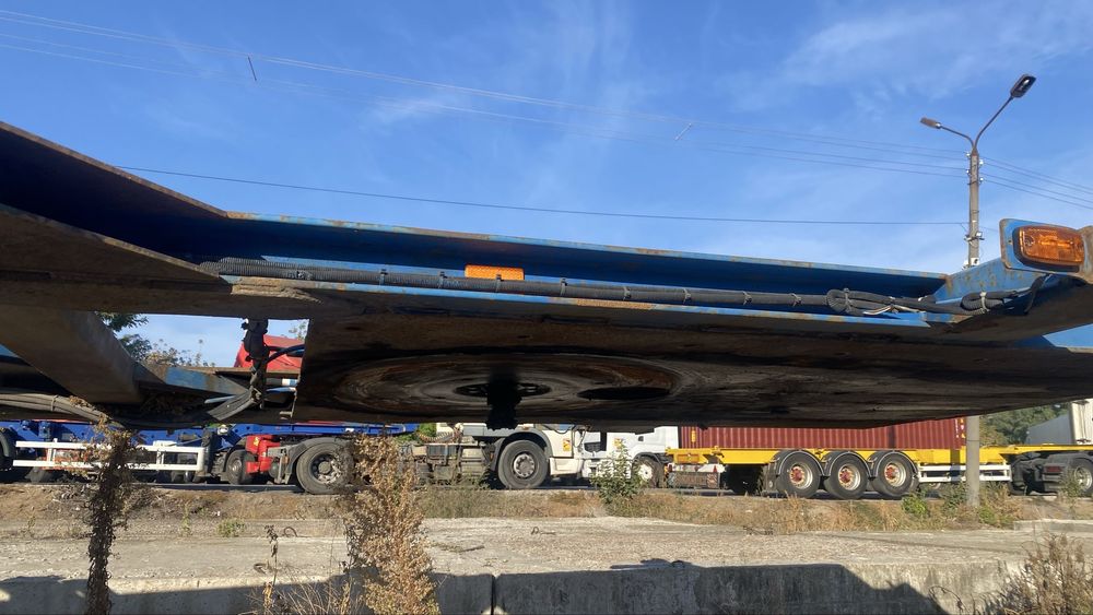 Напівпричіп контейнеровоз