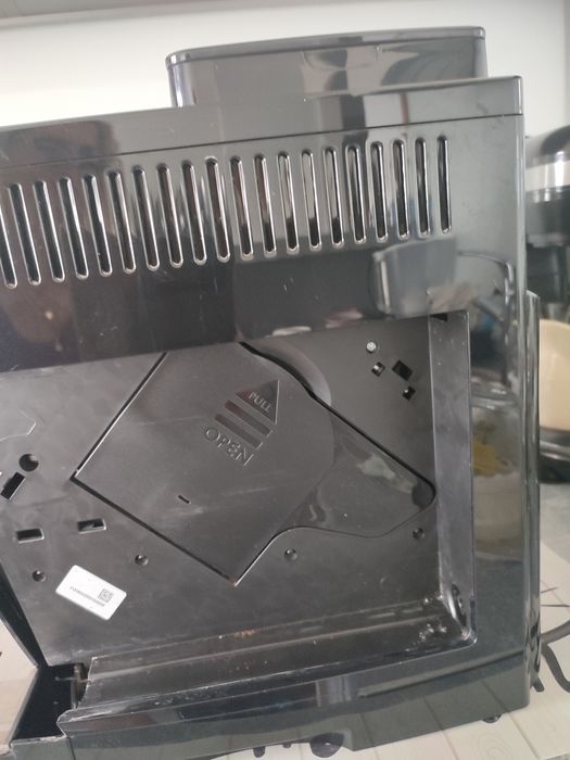 Ekspres do kawy DELONGHI