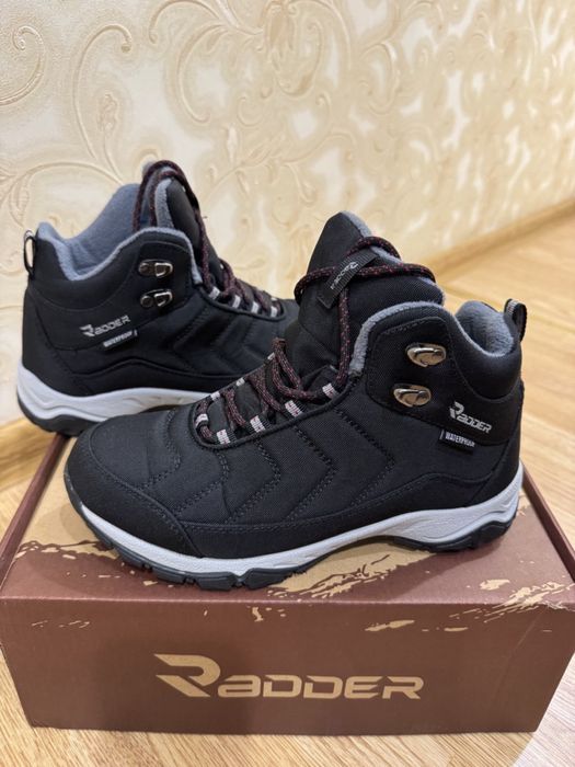 Черевики жіночі Radder Broad Peak чорні  на флісі