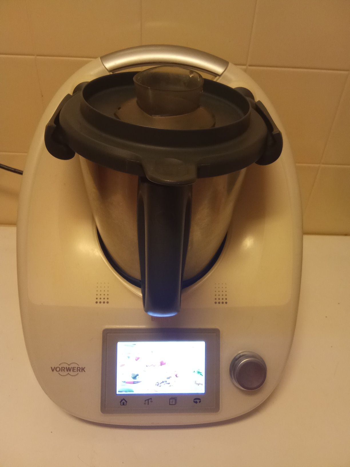 Robô de cozinha Bimbi5 com 2 livros das receitas