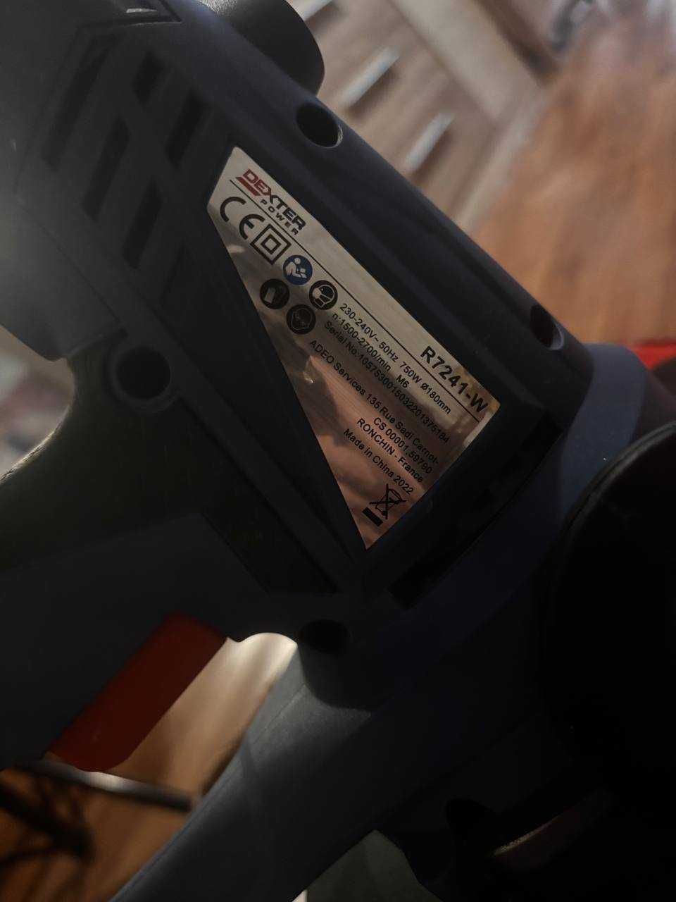 Эксцентриковая шлифовальная машинка DEXTER Power 750W