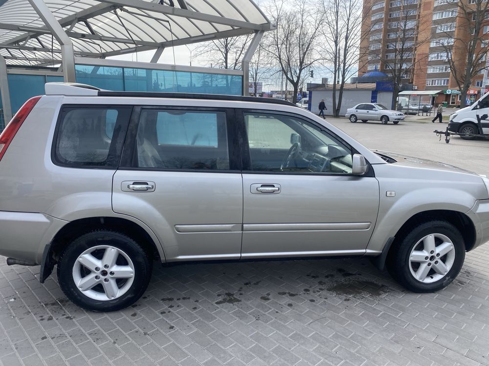 Nissan X-Treil 4/4
