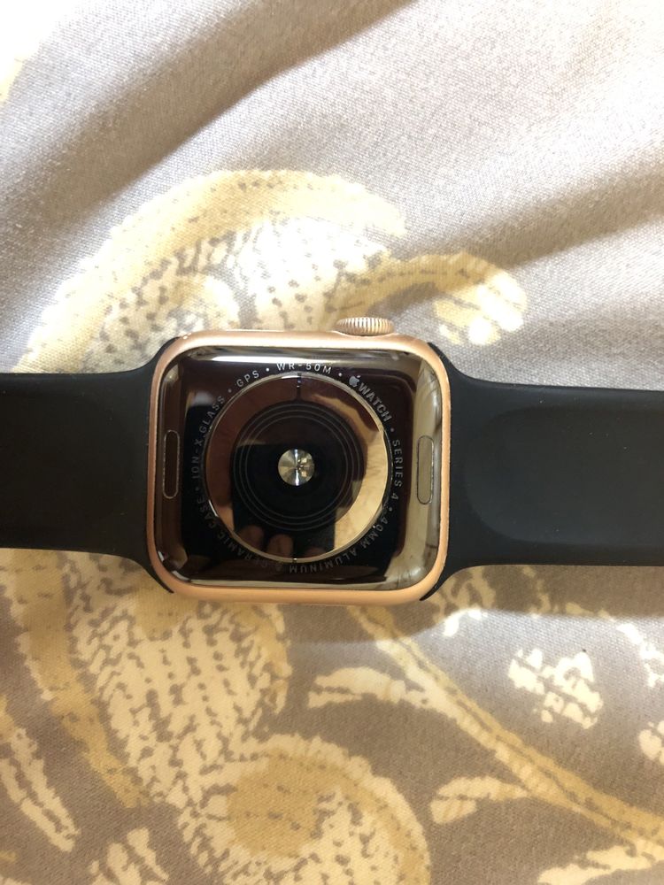 Apple watch 4 40mm gold