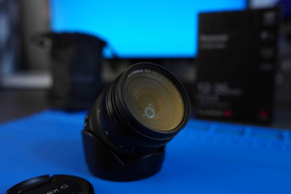 Об'єктив Panasonic Lumix G 12-35mm, f2.8, 2 версія, повний комплект.