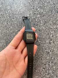 Продам годинник Casio F-201 2519