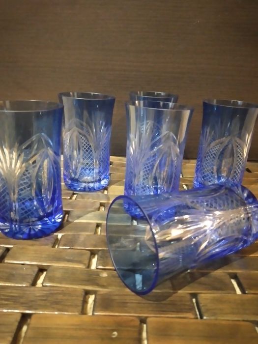 Szklaneczki  kryształowe niebieskie z okresu PRL.