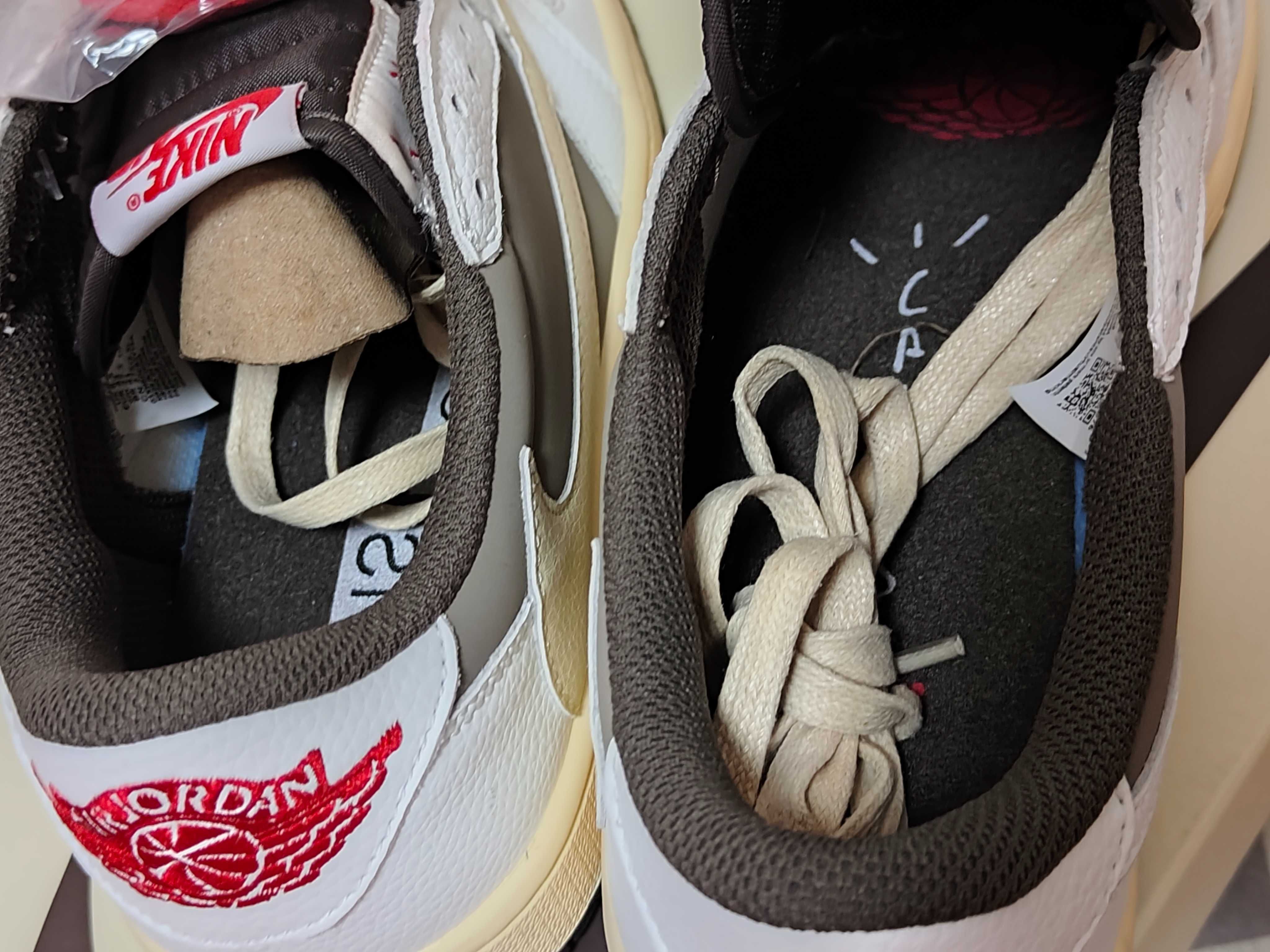 OG SP Travis Scott Reverse Mocha   Jordan 1 Retro Low  44