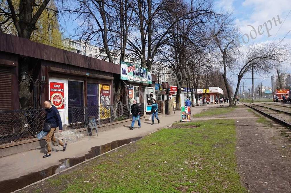 Капітальний недорогий магазинчик біля АТБ Харків