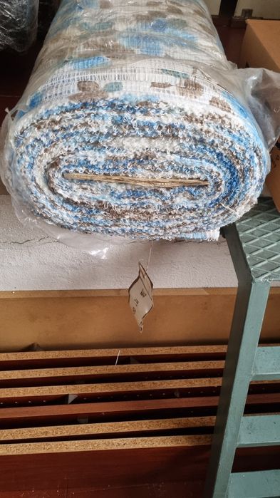 Rolo de tecido novo