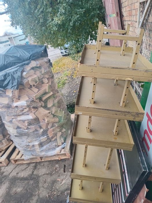 Стелаж металевий  регулюючий