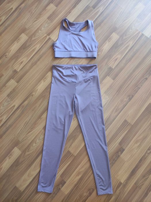 Sinsay спортивний комплект жіночий лосини і топ
