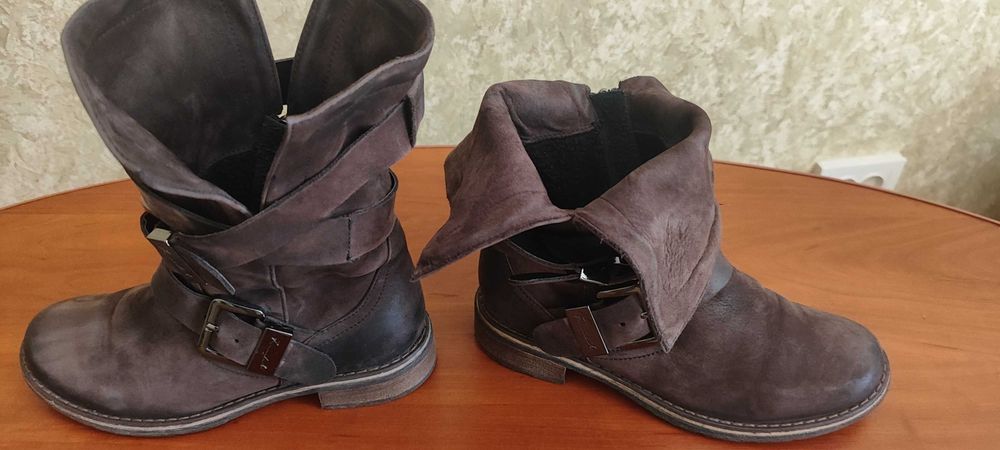 Женские сапоги Sina Collection .Размер 36 - 37.