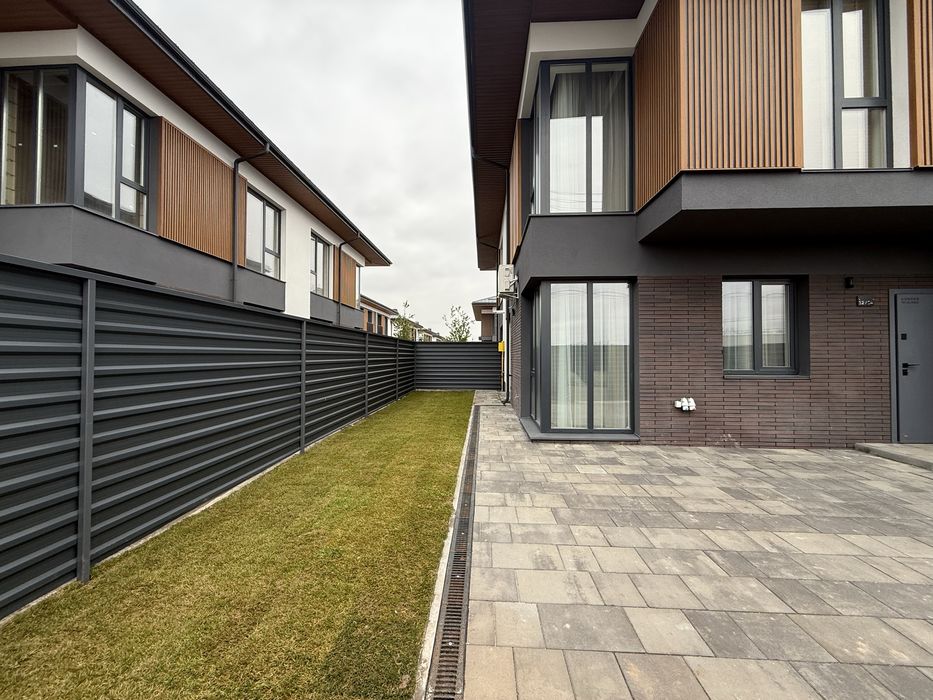 Чудовий варіант для особистого проживання. Таун, дуплекс з ремонтом