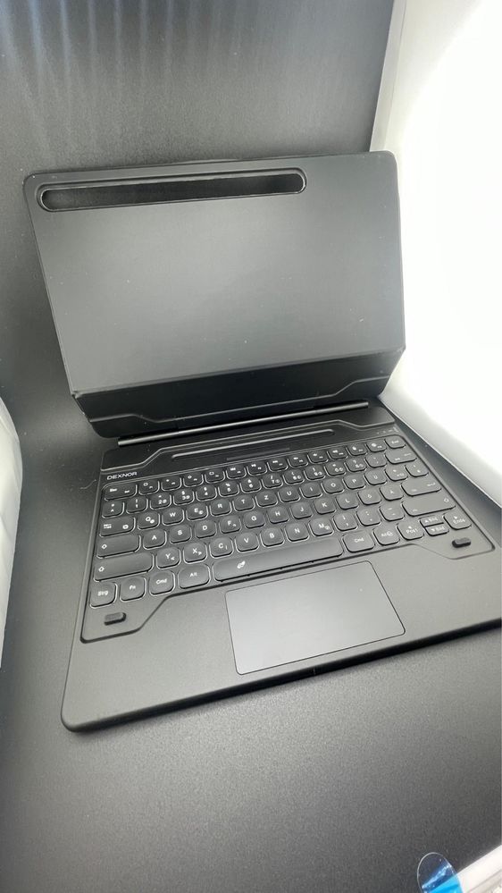 Dexnor Etui z klawiaturą do Galaxy Tab S7+/S7 FE/S9+/S8+/S9 FE+