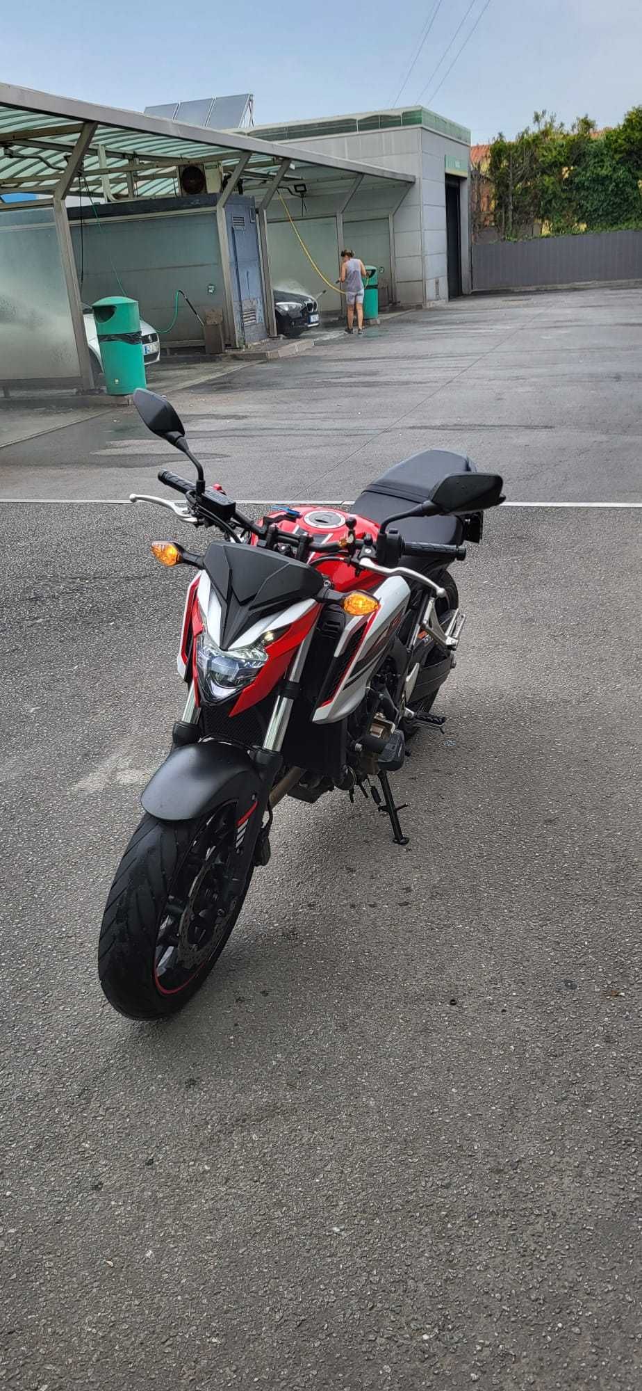 Honda CB 650F 2017 "possíbilidade de troca em honda adv 350"