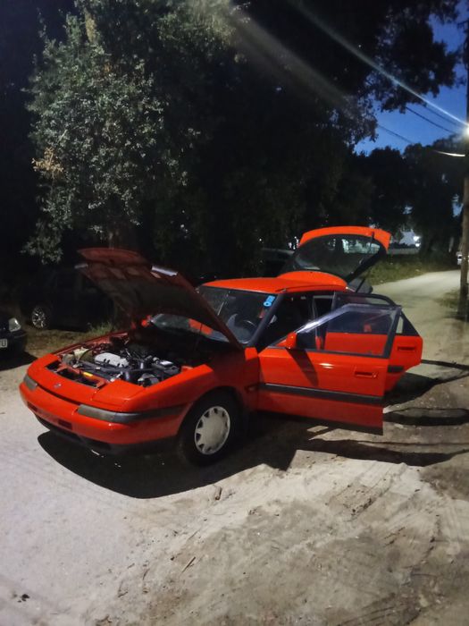 Carros Mazda 323 f para venda completos ou peças  estado irrepreensíve