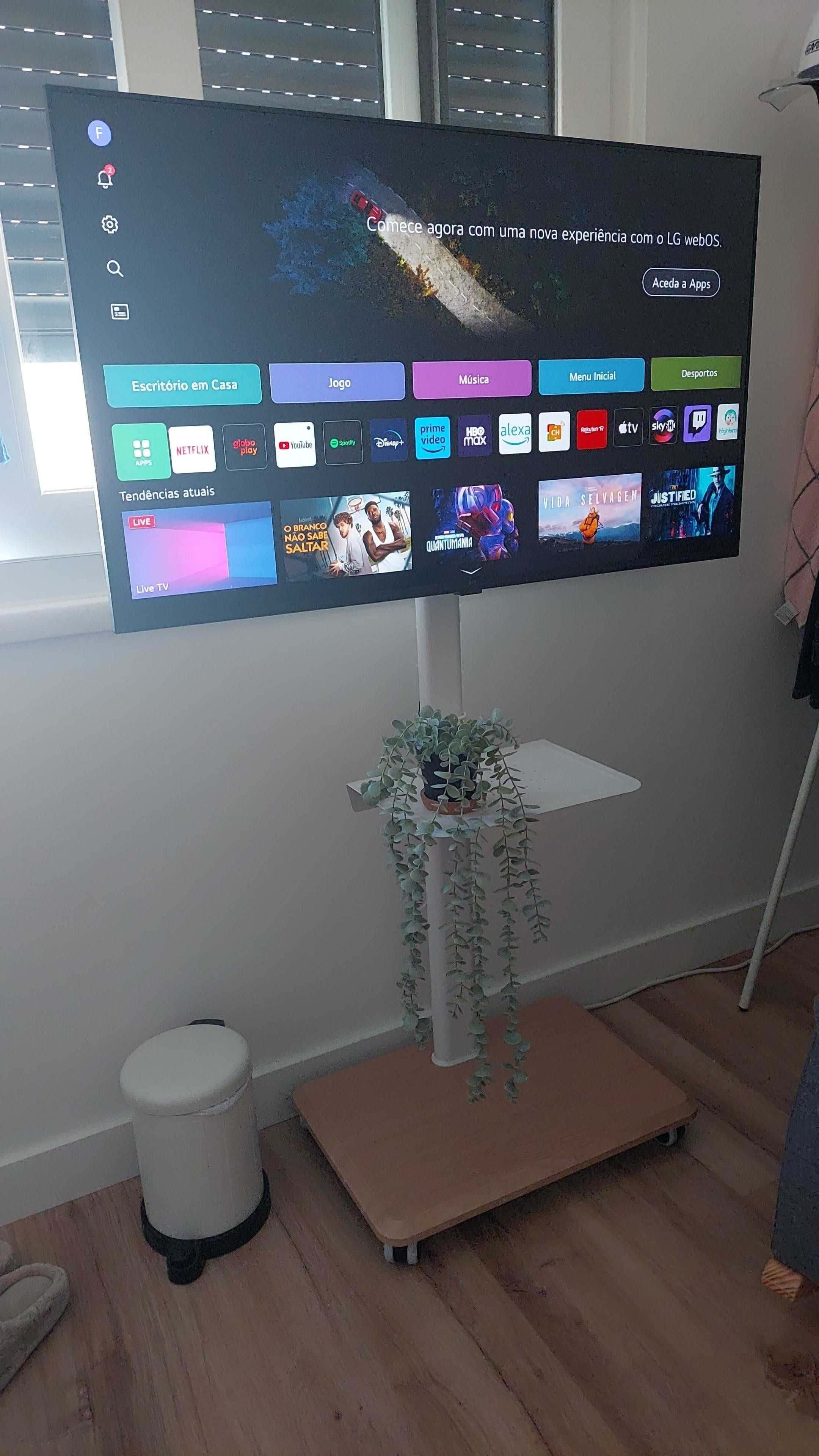 Excelente Suporte/Pedestal para TV