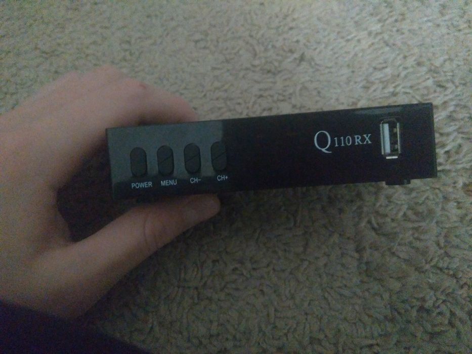 Продам єфірний т2 тюнер Qsat 110 rx