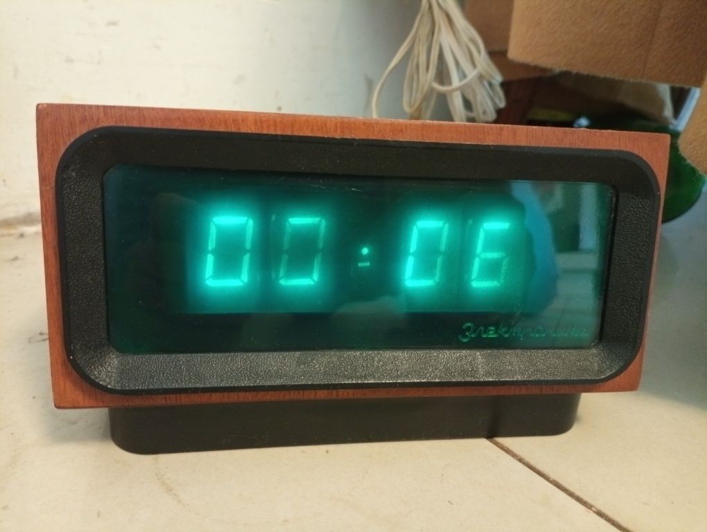 Zegar Elektronika G9.02 elektroniczny 230V ZSRR 1978