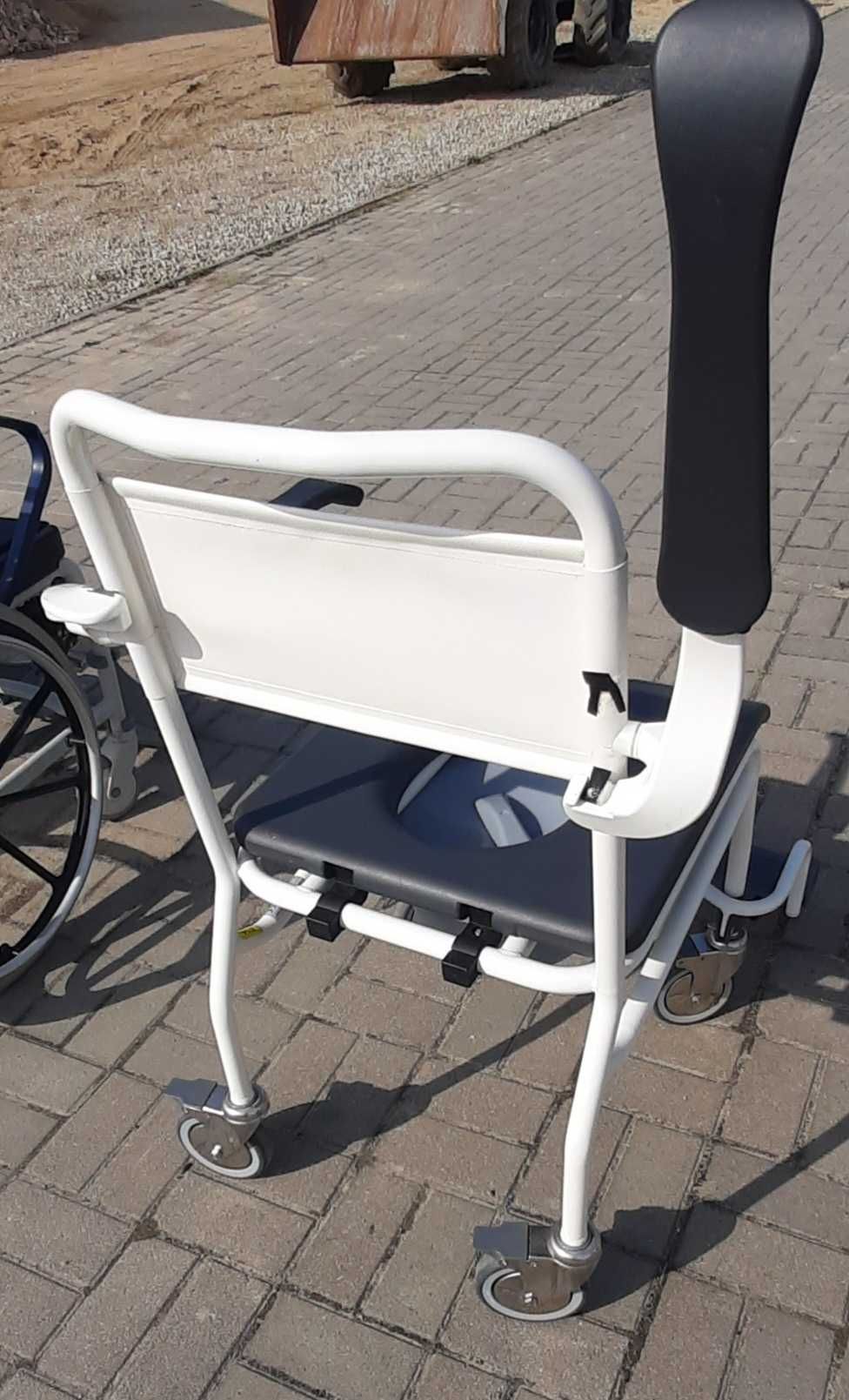 Wózek -Krzesło toaletowe kąpielowe różne rozmiary wybór w dobry stan