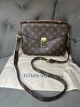 Louis Vuitton Pochette Metis