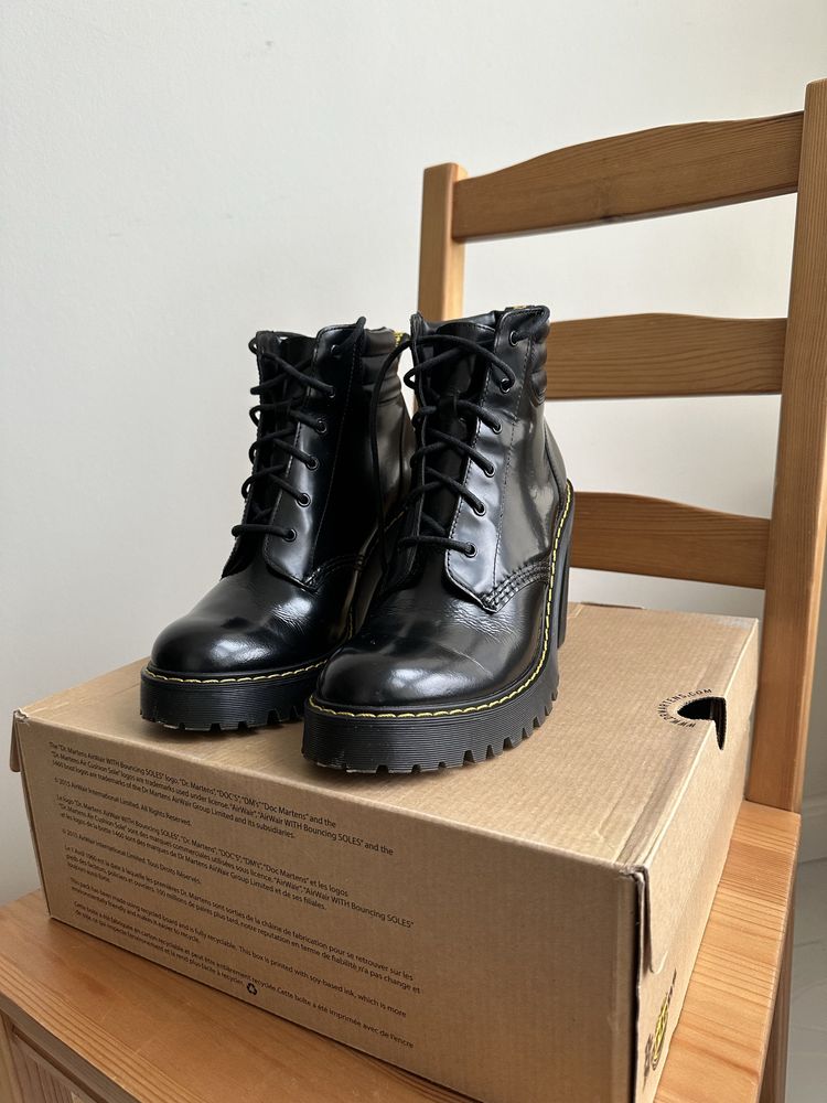 Dr. Martens persephone