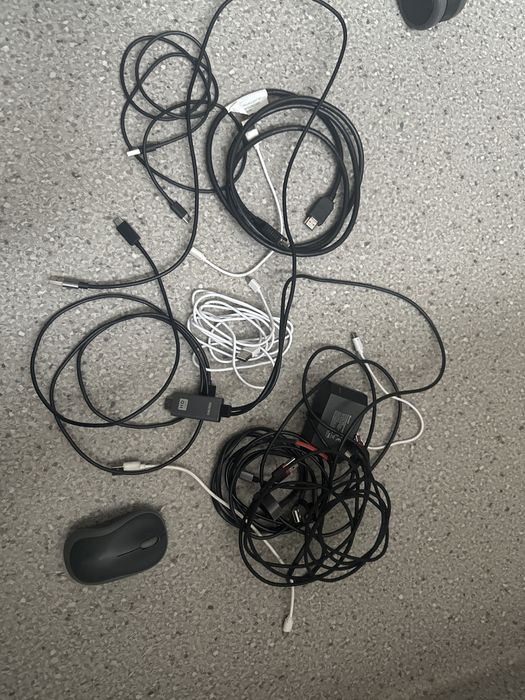 Kable usb nagrywarka  , mysz bezprzewodowa logitech wszystko co na zdj