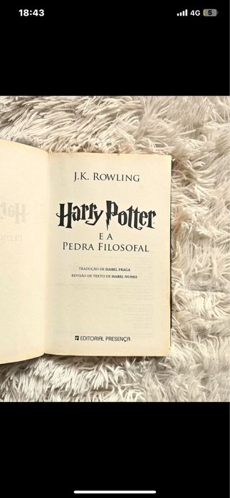 Livro harry potter e a pedra filosofal