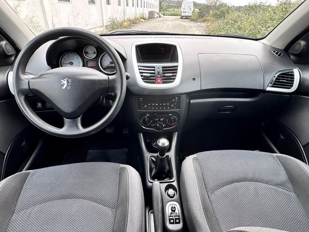 PEUGEOT 206+ 1.1 de 2008 NACIONAL 18 meses garantia