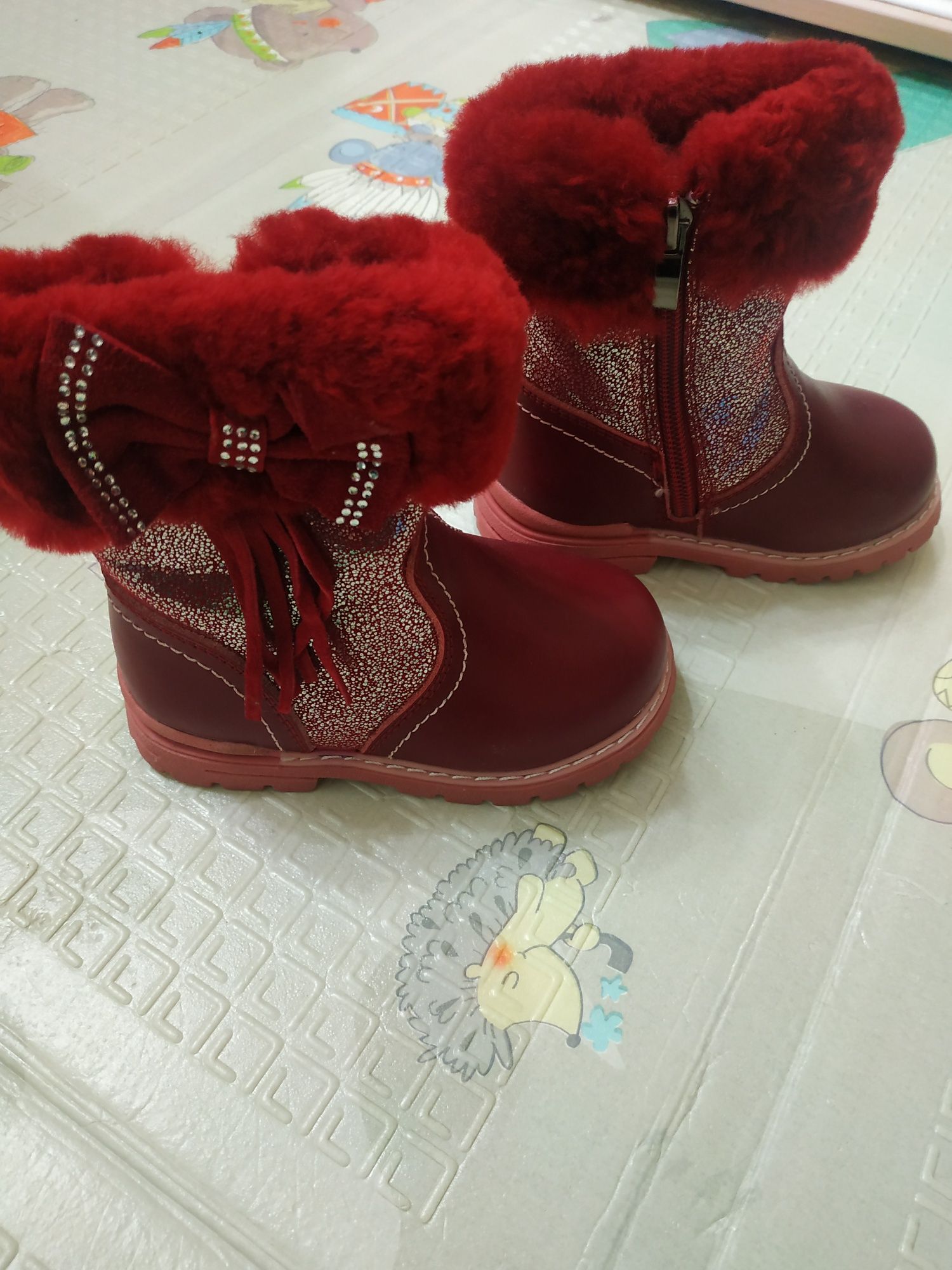 Зимние сапожки на девочку