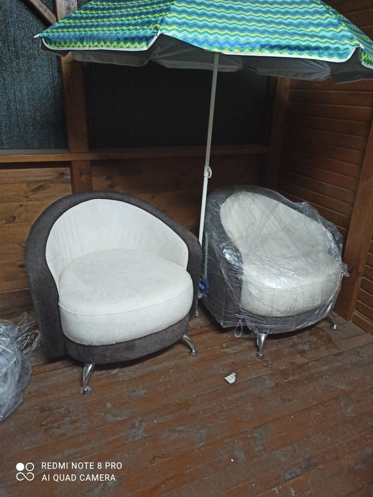 Продам 2 крісла нові