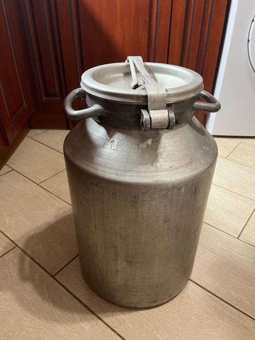 Бідон(використовувся для меду)2шт.40л