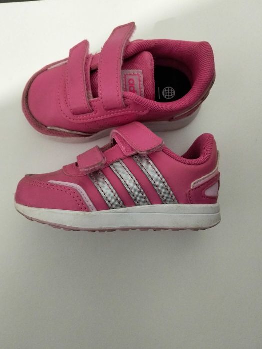 Tênis adidas menina