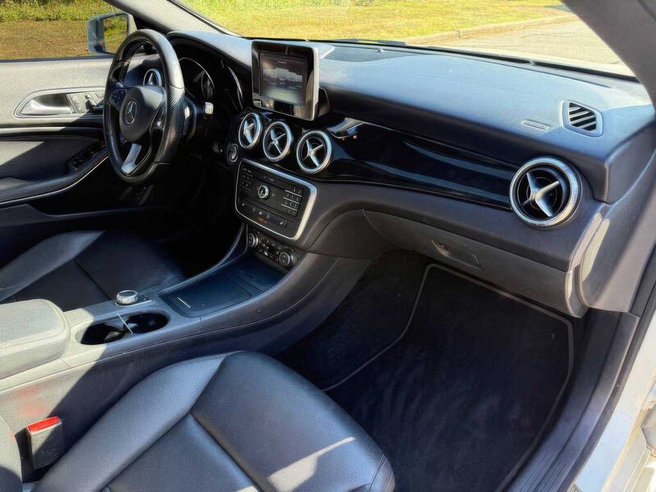 Mercedes-Benz CLA 250 4MATIC      2015