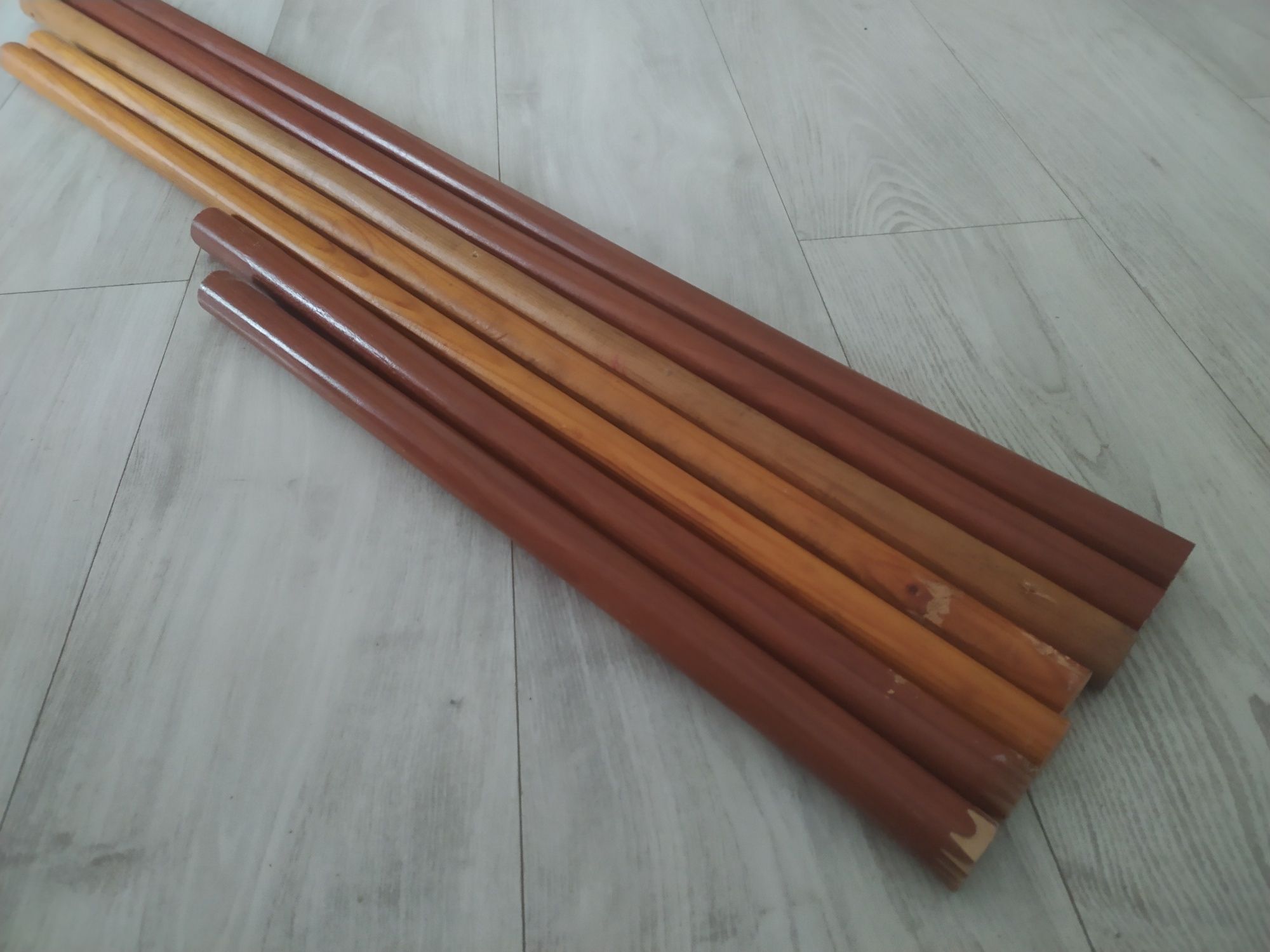 Drążki drewniane fi 2.5 cm- 7 szt- zestaw